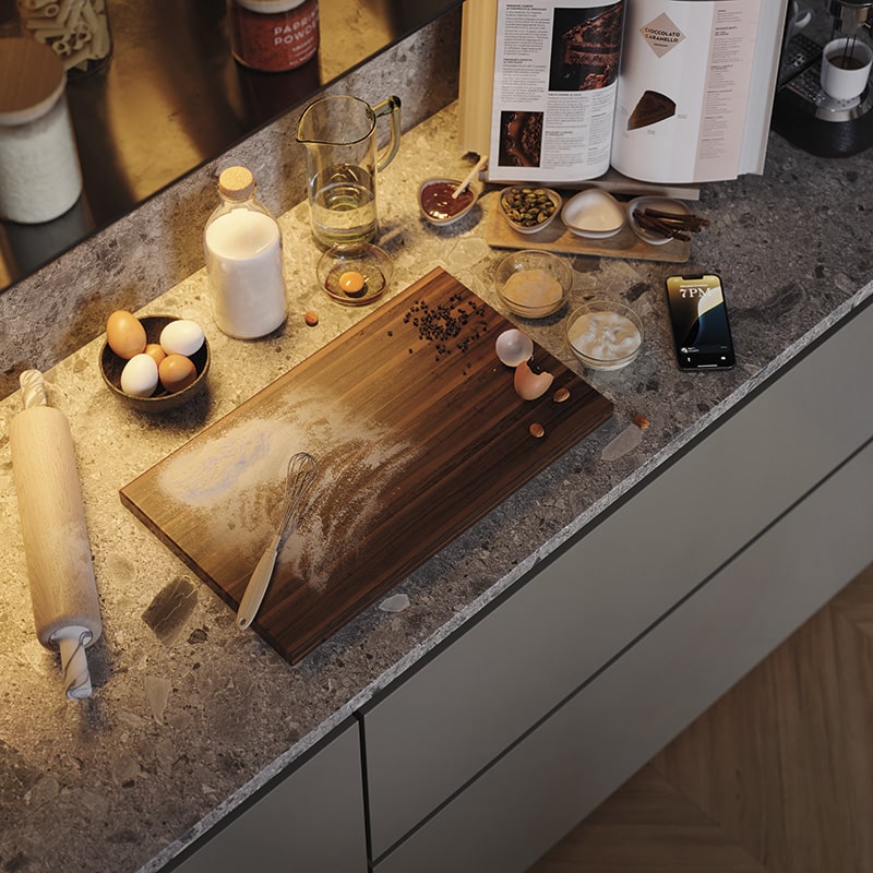 Dettaglio Cucina dell'Appartamento di 7PM Living con Ricetta Tradizionale Milanese